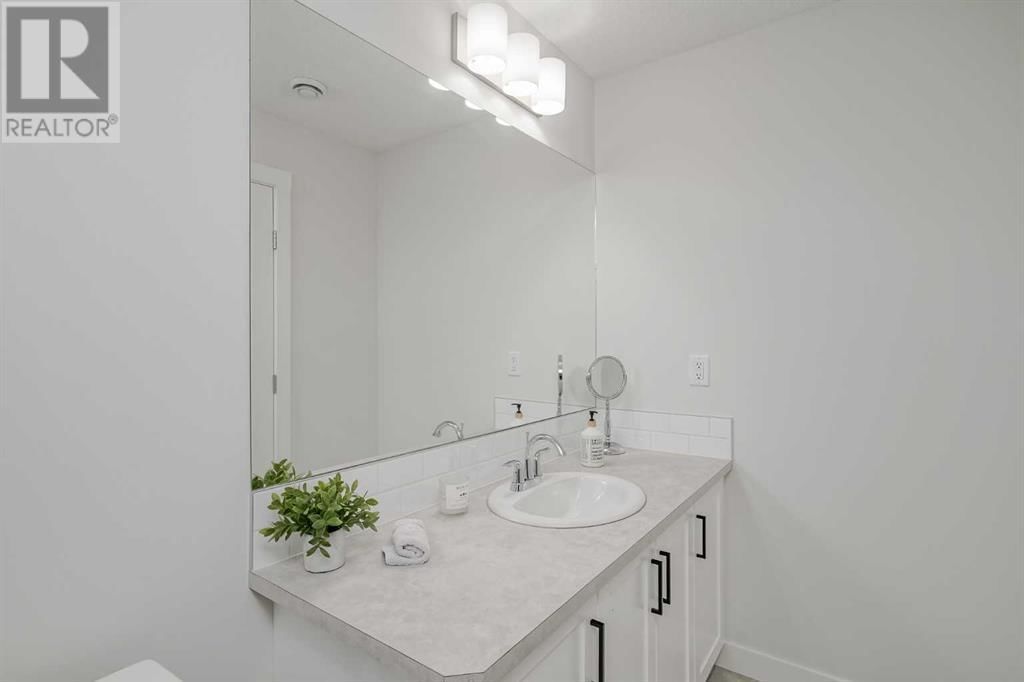 225 SAGE BLUFF RISE NORTHWEST Image 36
