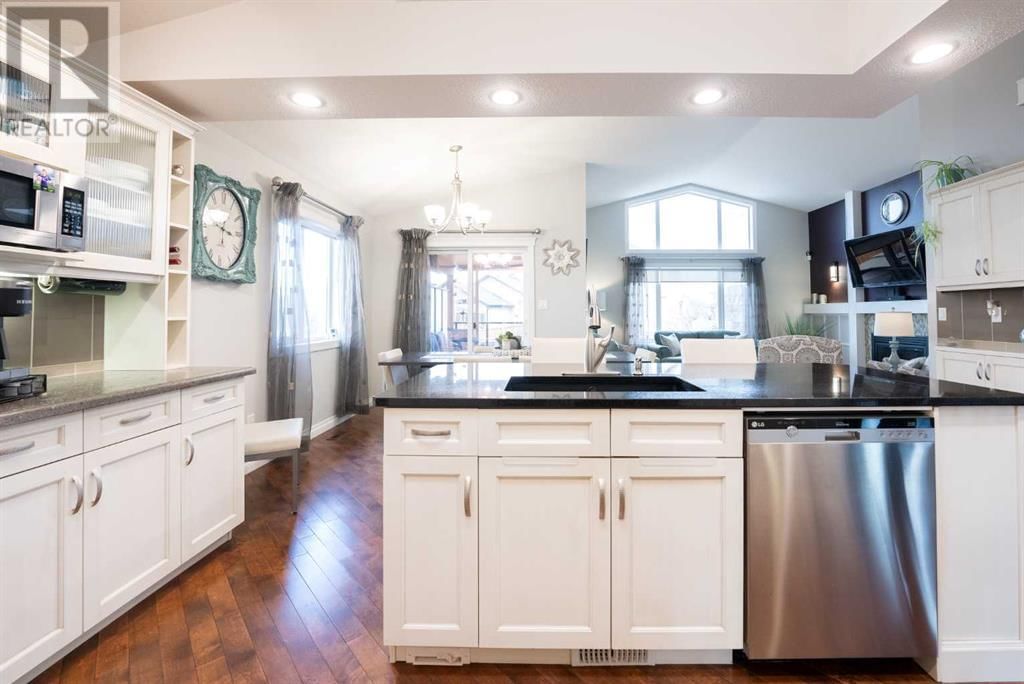 252 Riverpark Boulevard West Lethbridge, Alberta