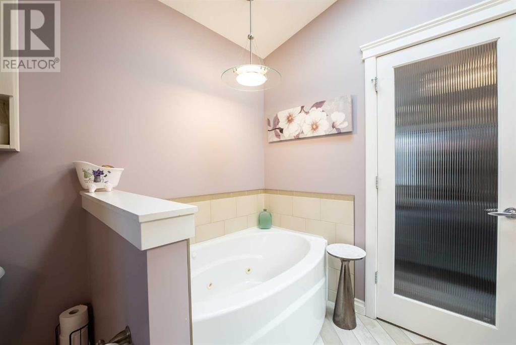 252 Riverpark Boulevard West Lethbridge, Alberta