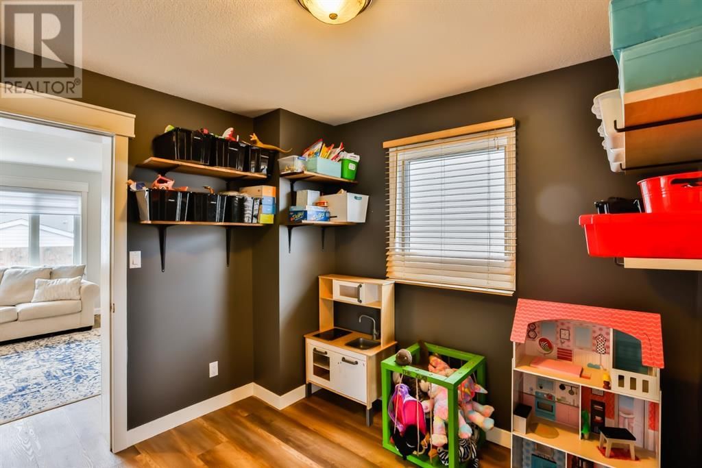 383 Fairmont Boulevard South Lethbridge, Alberta