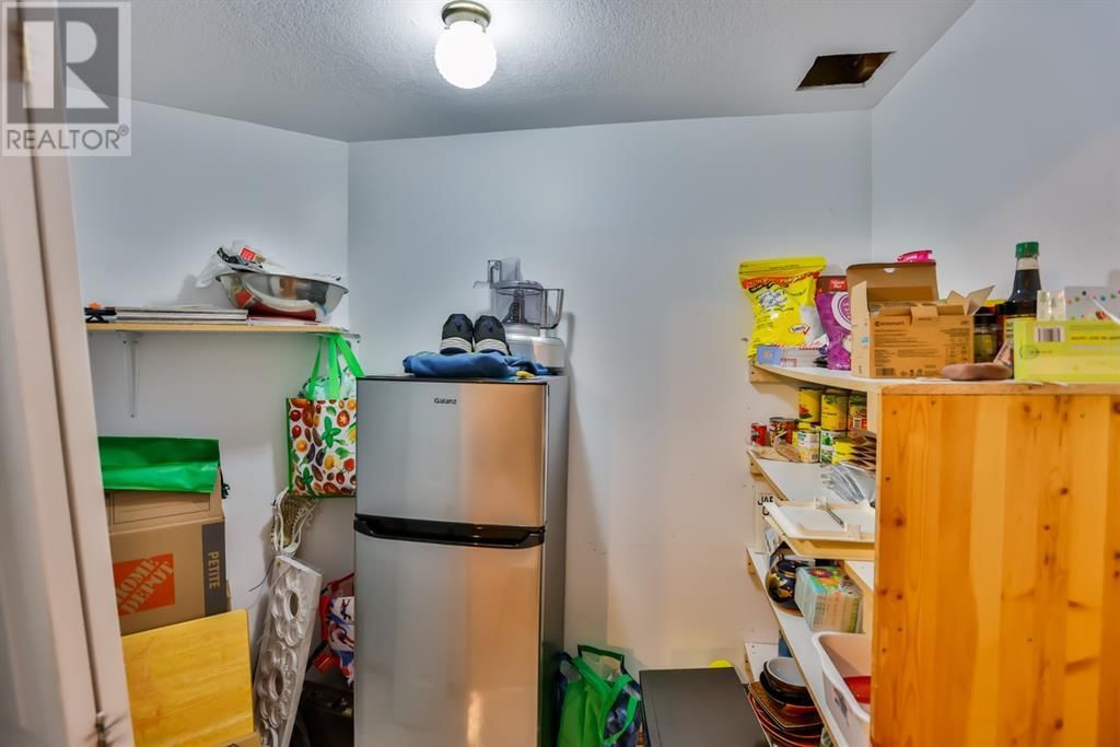 383 Fairmont Boulevard South Lethbridge, Alberta
