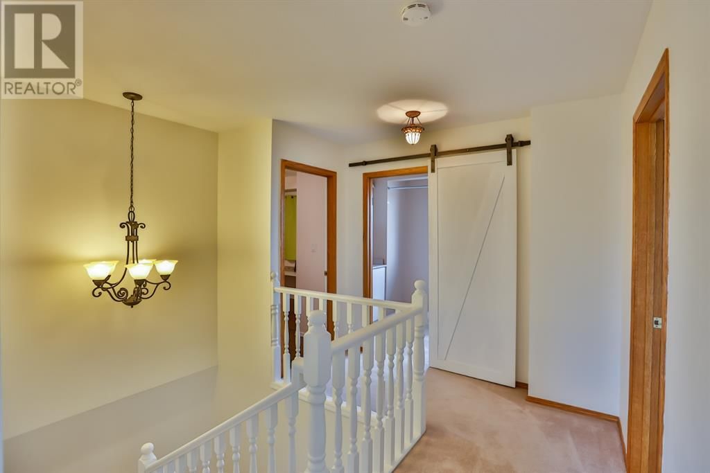 383 Fairmont Boulevard South Lethbridge, Alberta