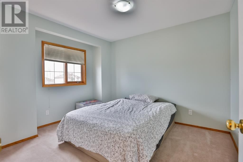 383 Fairmont Boulevard South Lethbridge, Alberta