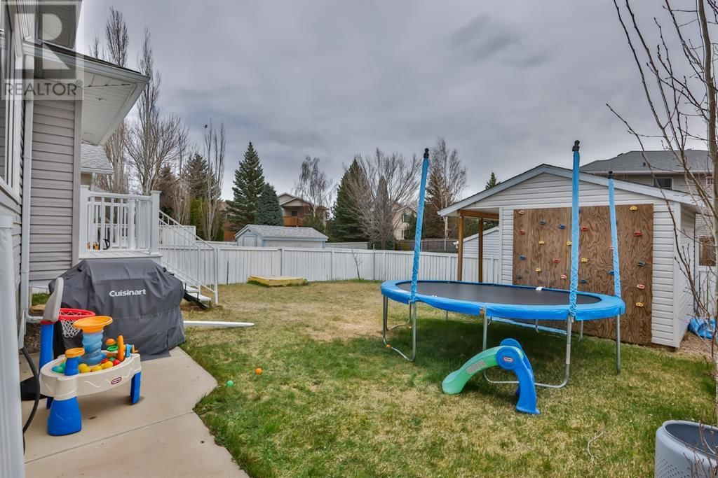 383 Fairmont Boulevard South Lethbridge, Alberta