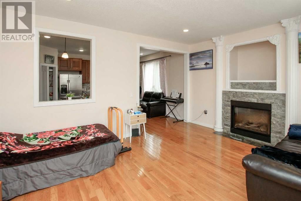 5140 51 STREET Image 4