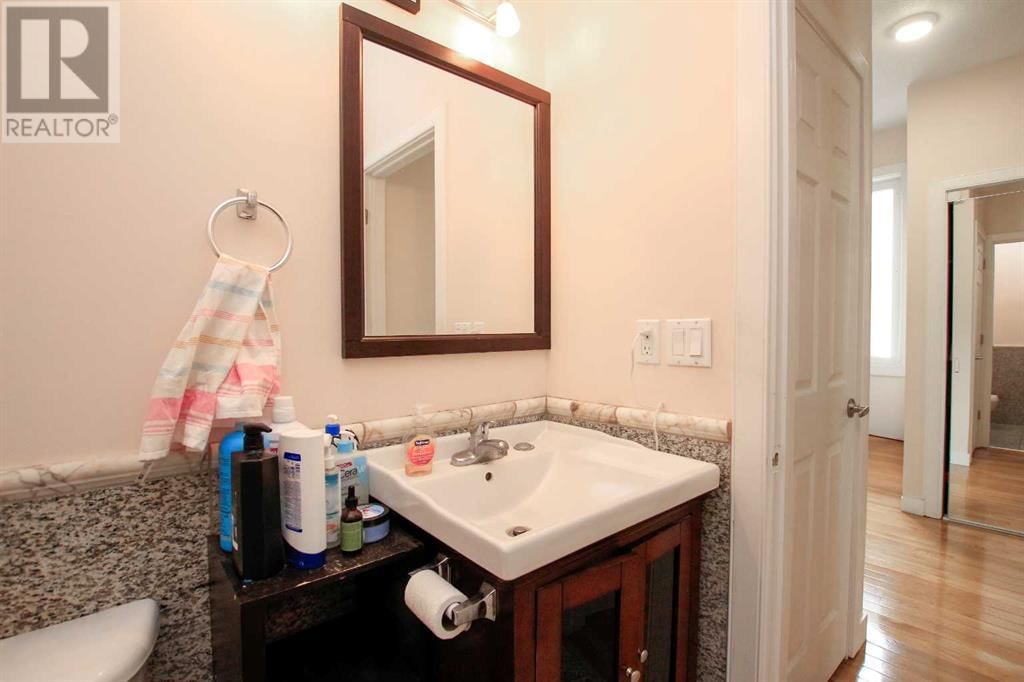 5140 51 STREET Image 8