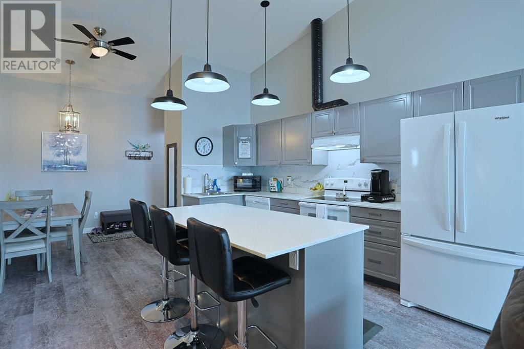 606 LAKESIDE BOULEVARD Image 12