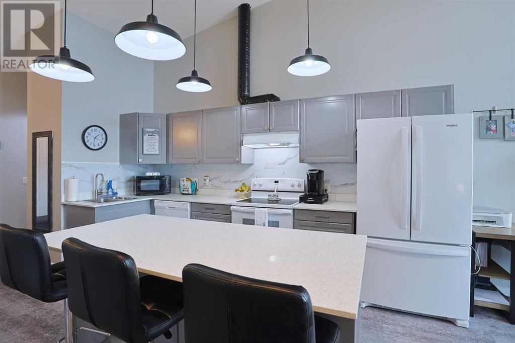 606 LAKESIDE BOULEVARD Image 14