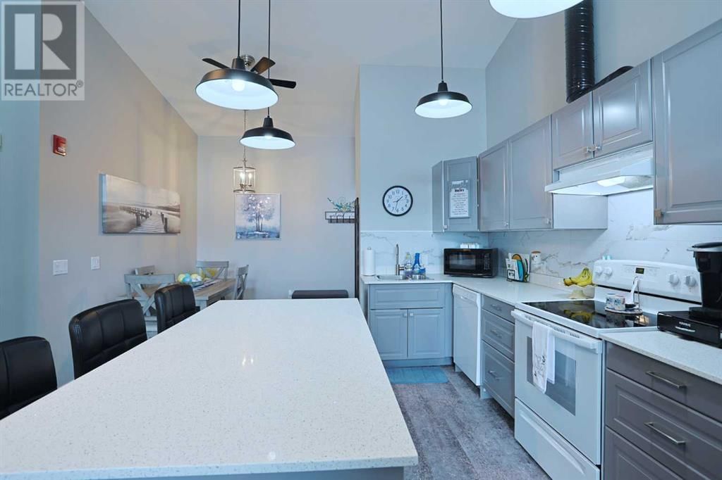 606 LAKESIDE BOULEVARD Image 15