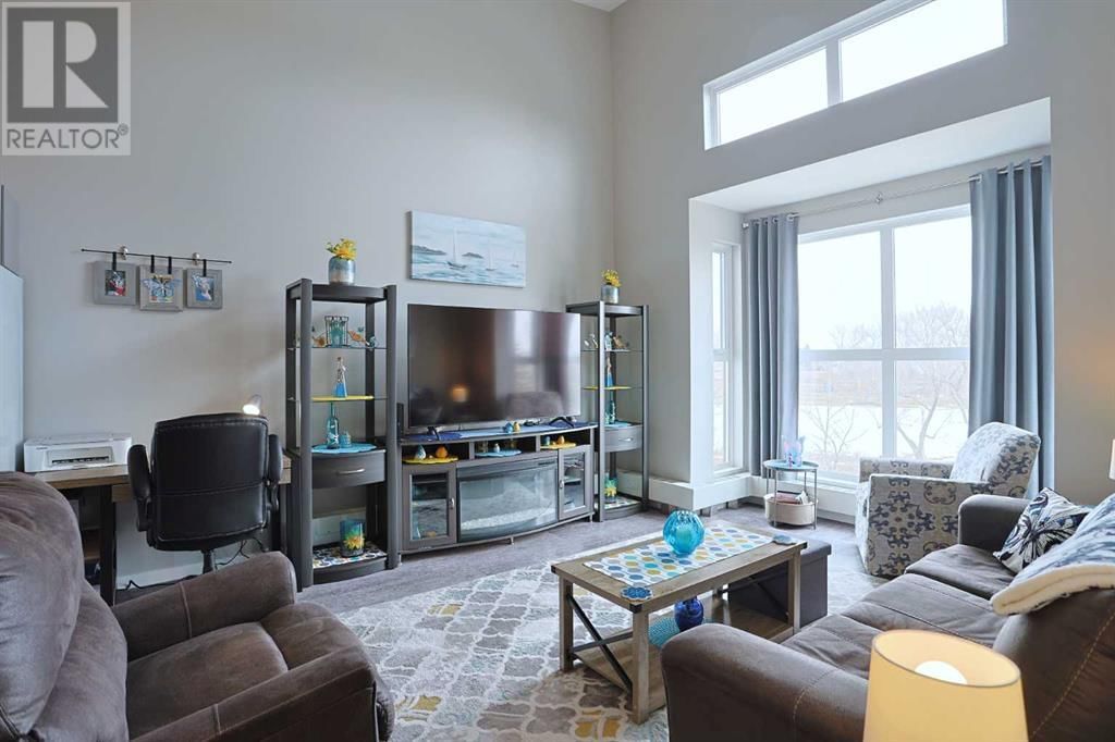 606 LAKESIDE BOULEVARD Image 17