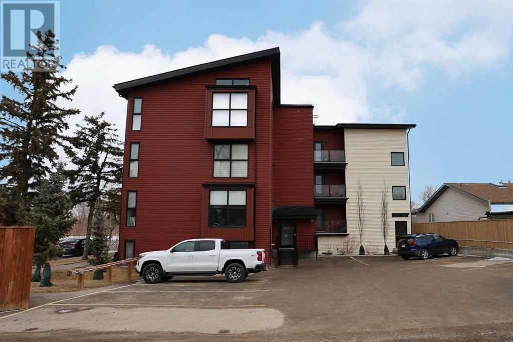 606 LAKESIDE BOULEVARD Image 32
