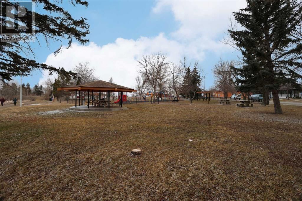 606 LAKESIDE BOULEVARD Image 42