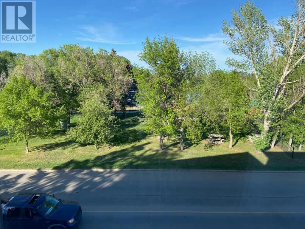 606 LAKESIDE BOULEVARD Image 5