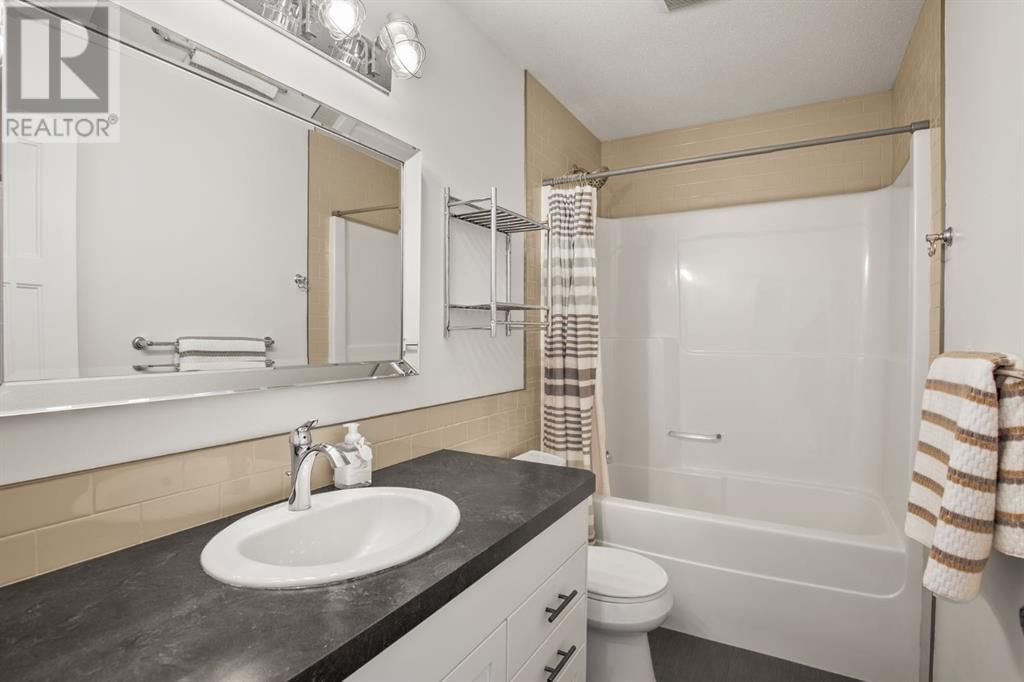 4 GARRISON CIRCLE Image 19