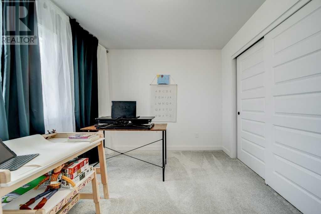 1170 PACIFIC CIRCLE WEST Image 17