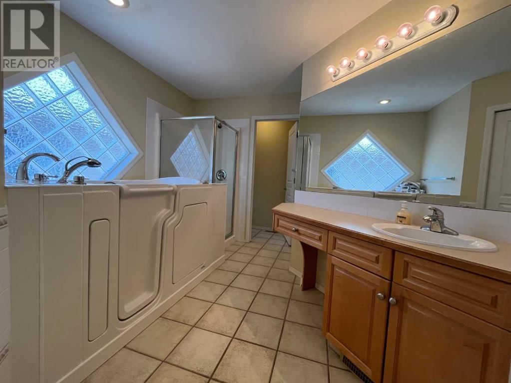 258 Fairmont Garden Road South Lethbridge, Alberta