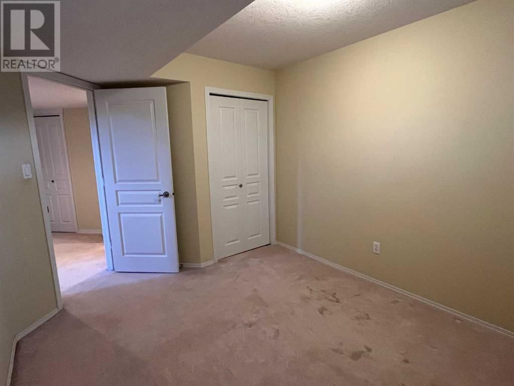 258 Fairmont Garden Road South Lethbridge, Alberta