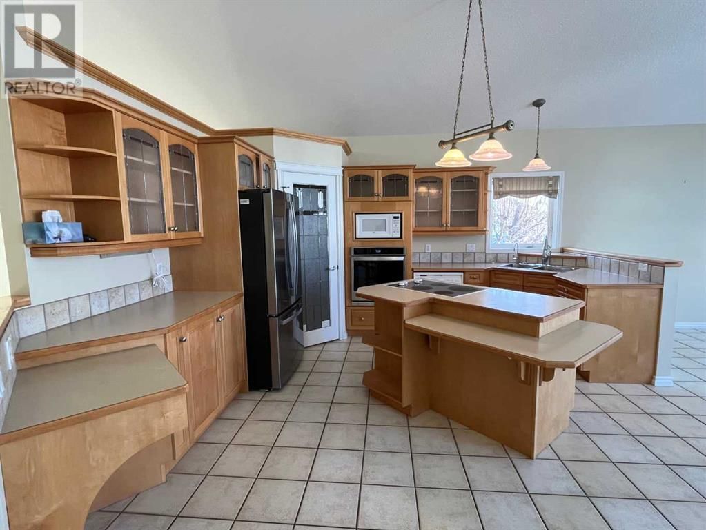 258 Fairmont Garden Road South Lethbridge, Alberta