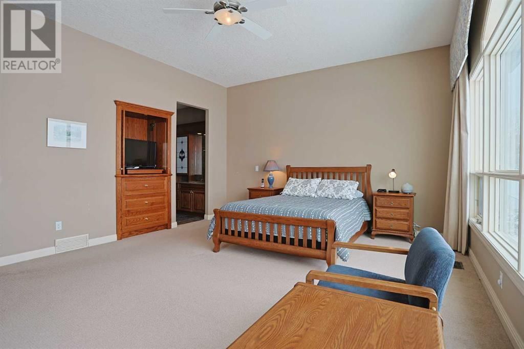 74 HAMPTONS MANOR NORTHWEST Image 24
