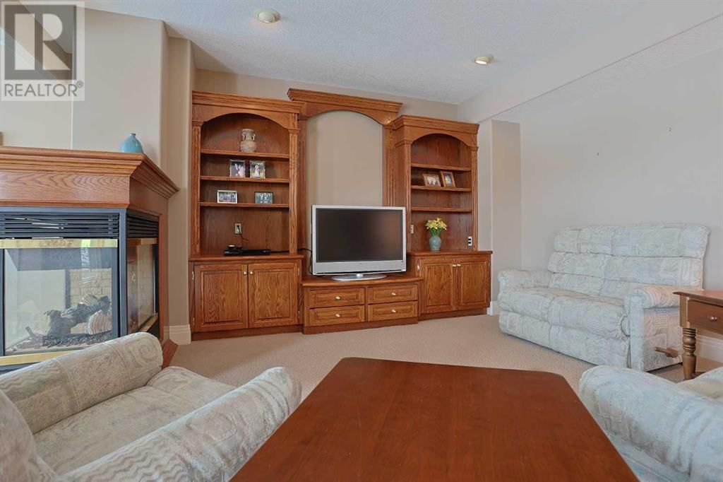 74 HAMPTONS MANOR NORTHWEST Image 38