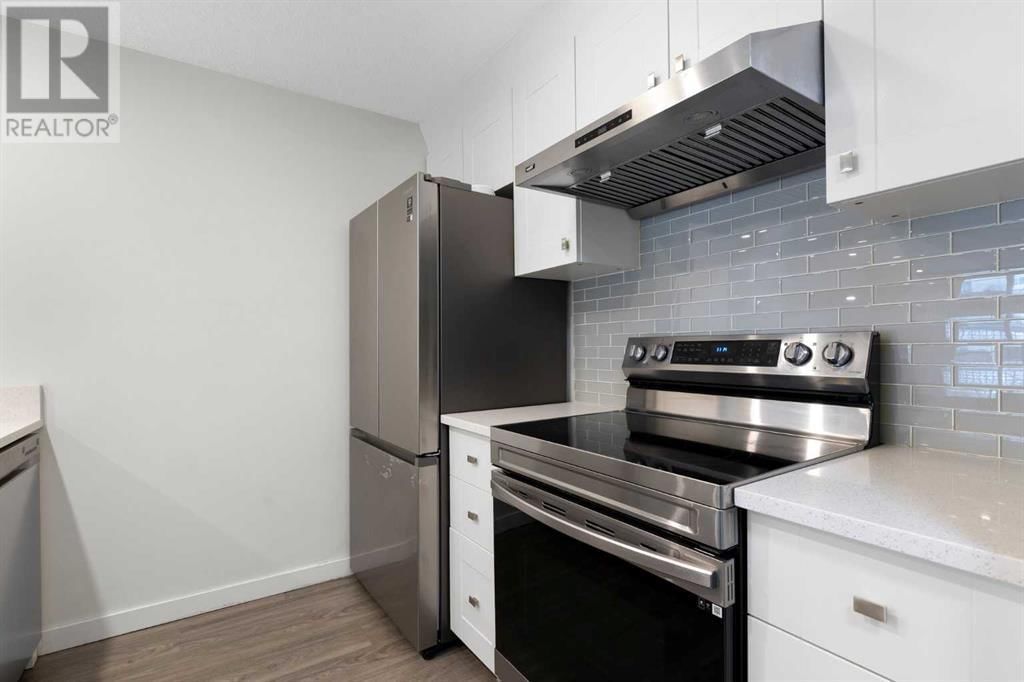 540 18 AVENUE SOUTHWEST Image 13