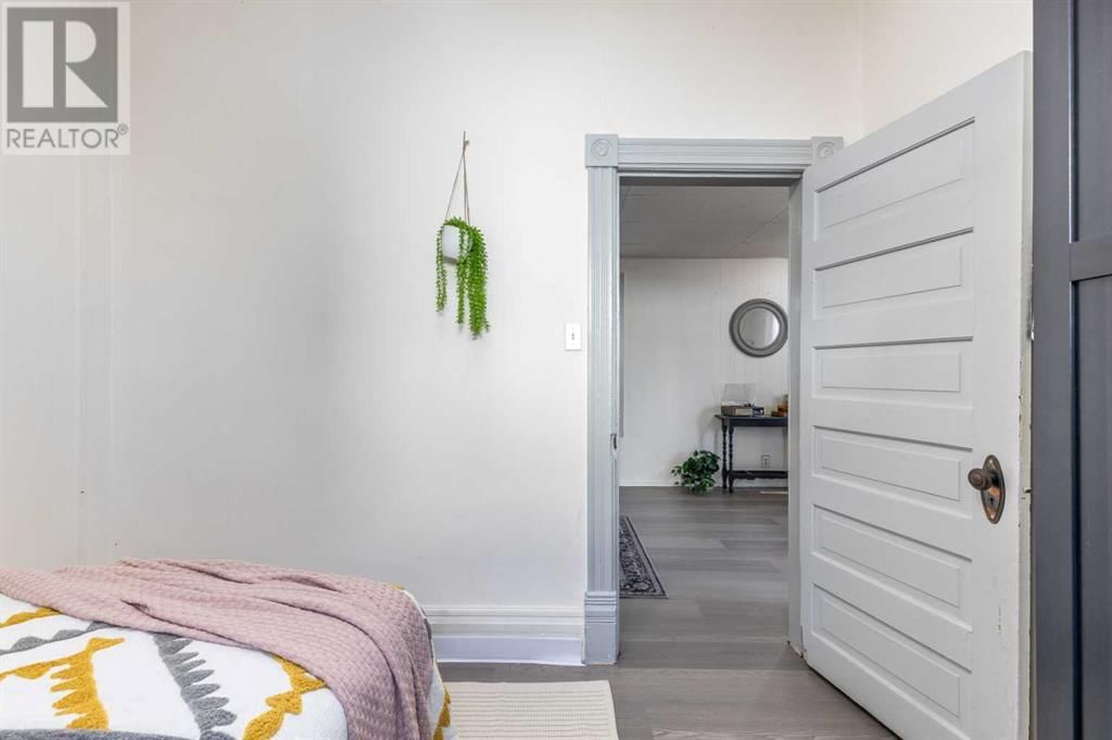 825 3 STREET SOUTHEAST Image 13