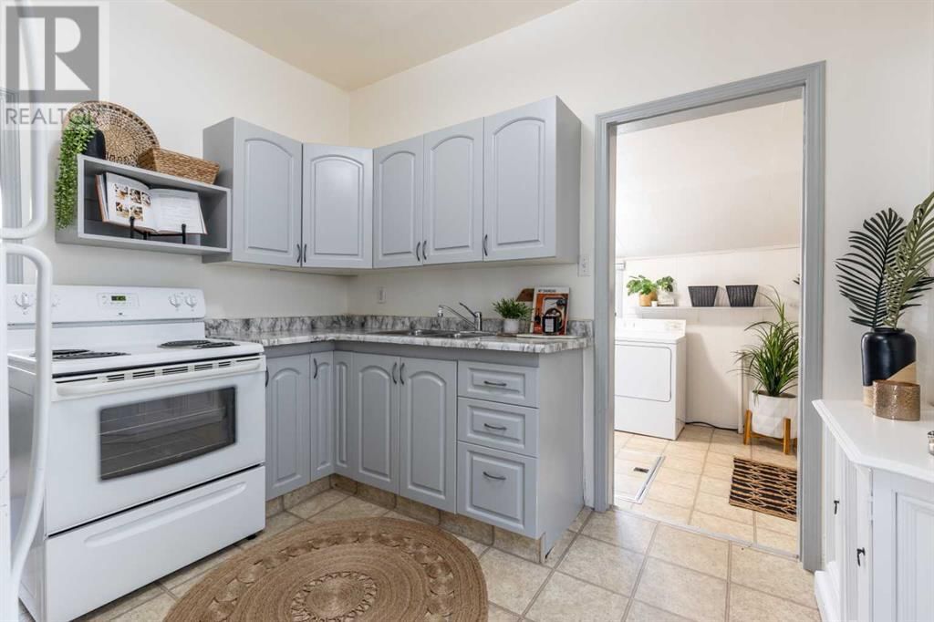 825 3 STREET SOUTHEAST Image 14