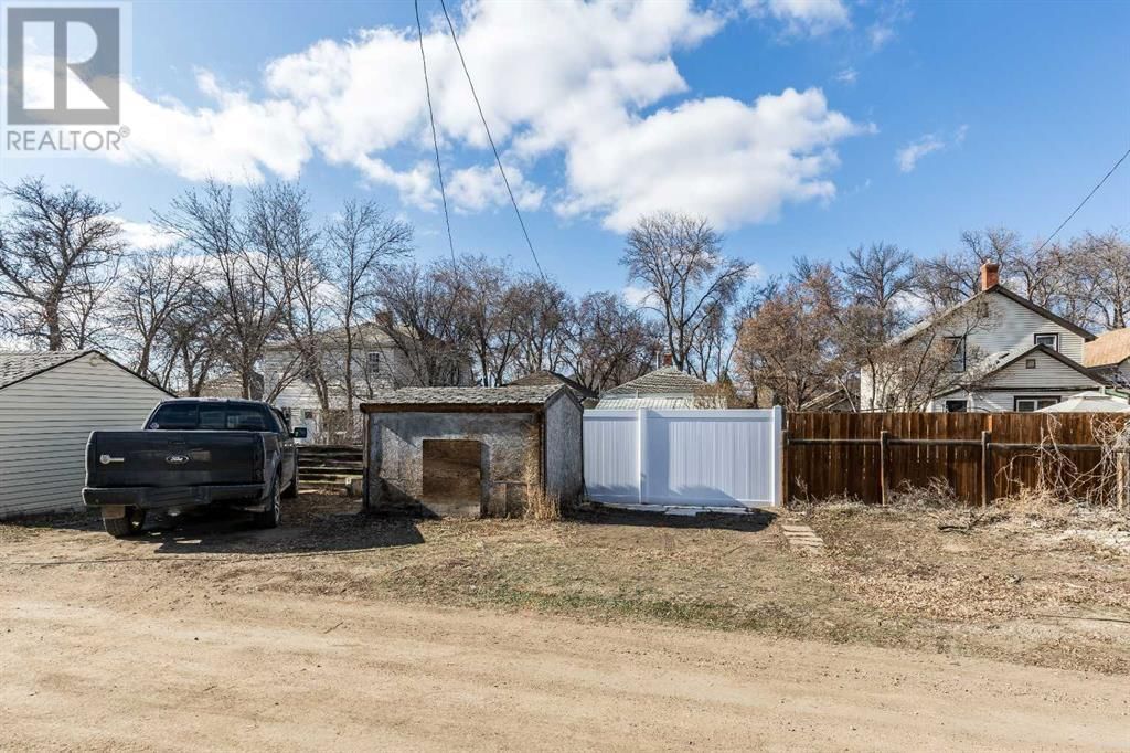 825 3 STREET SOUTHEAST Image 28