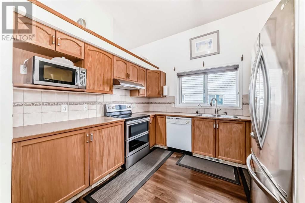 231 SADDLEMEAD ROAD NORTHEAST Image 10