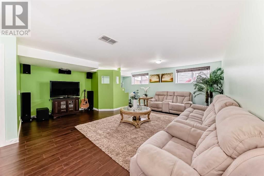 231 SADDLEMEAD ROAD NORTHEAST Image 28