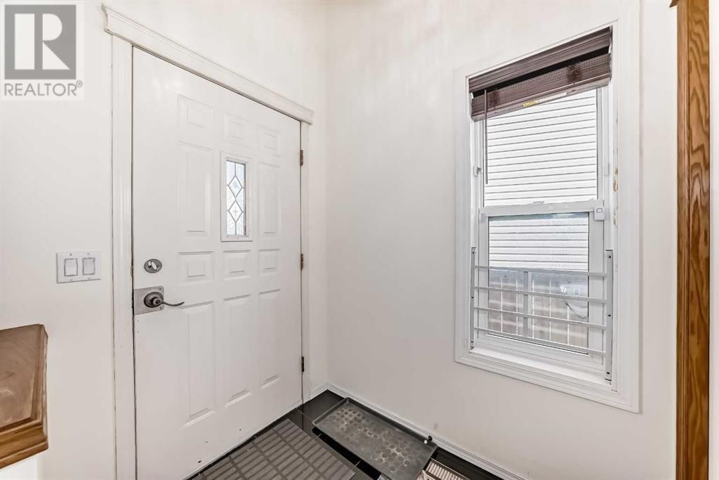 231 SADDLEMEAD ROAD NORTHEAST Image 3