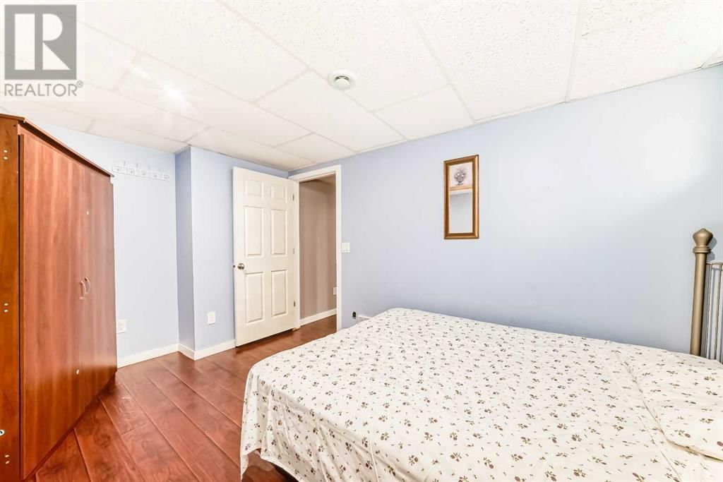 231 SADDLEMEAD ROAD NORTHEAST Image 33