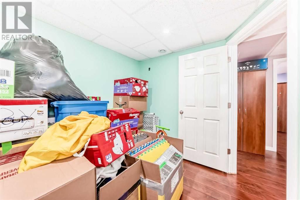 231 SADDLEMEAD ROAD NORTHEAST Image 36