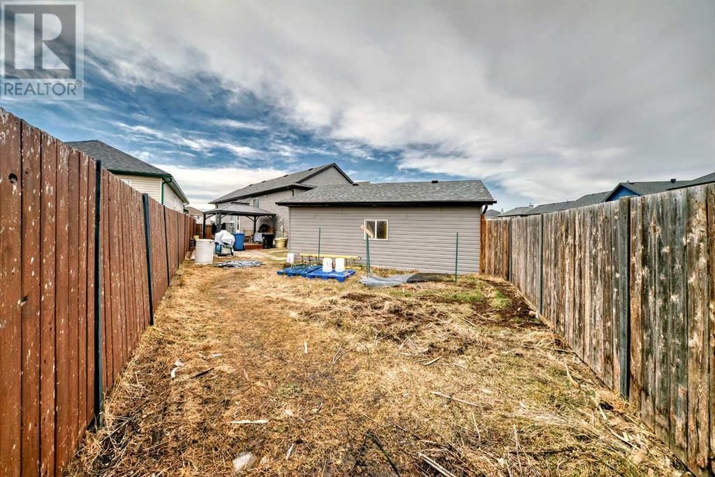 231 SADDLEMEAD ROAD NORTHEAST Image 44
