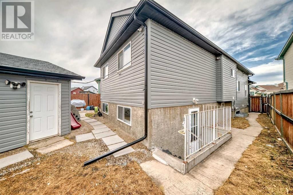 231 SADDLEMEAD ROAD NORTHEAST Image 48