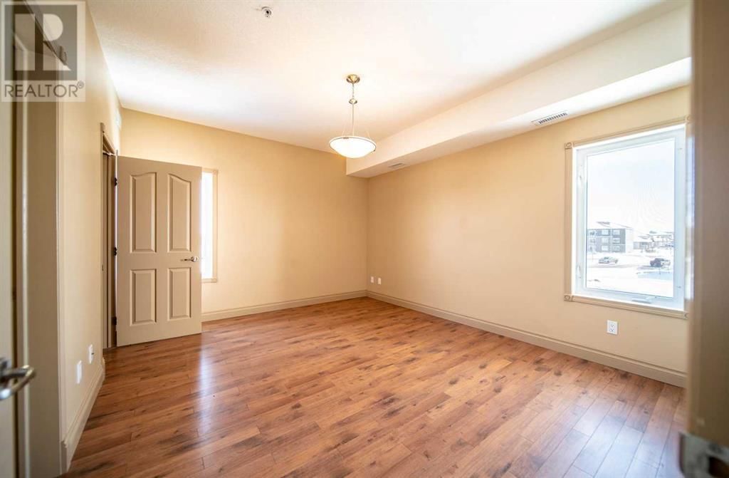 2609 11 AVENUE Image 18