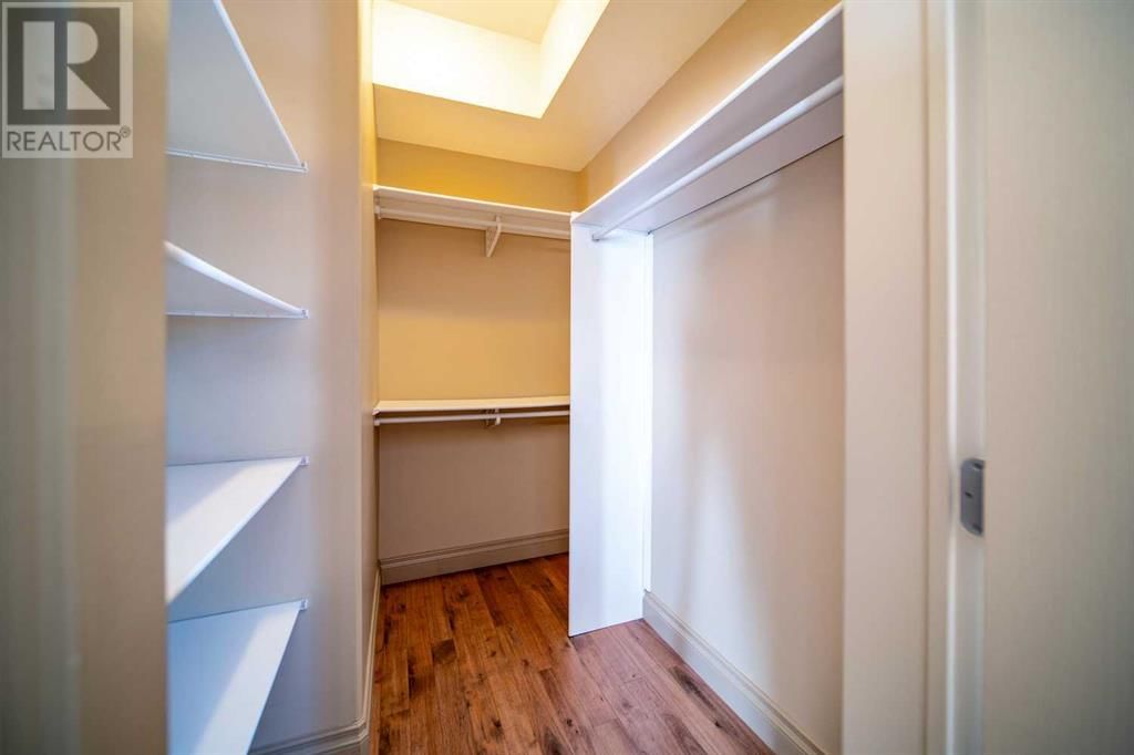 2609 11 AVENUE Image 20
