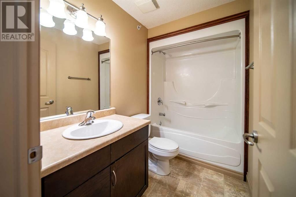 2609 11 AVENUE Image 21
