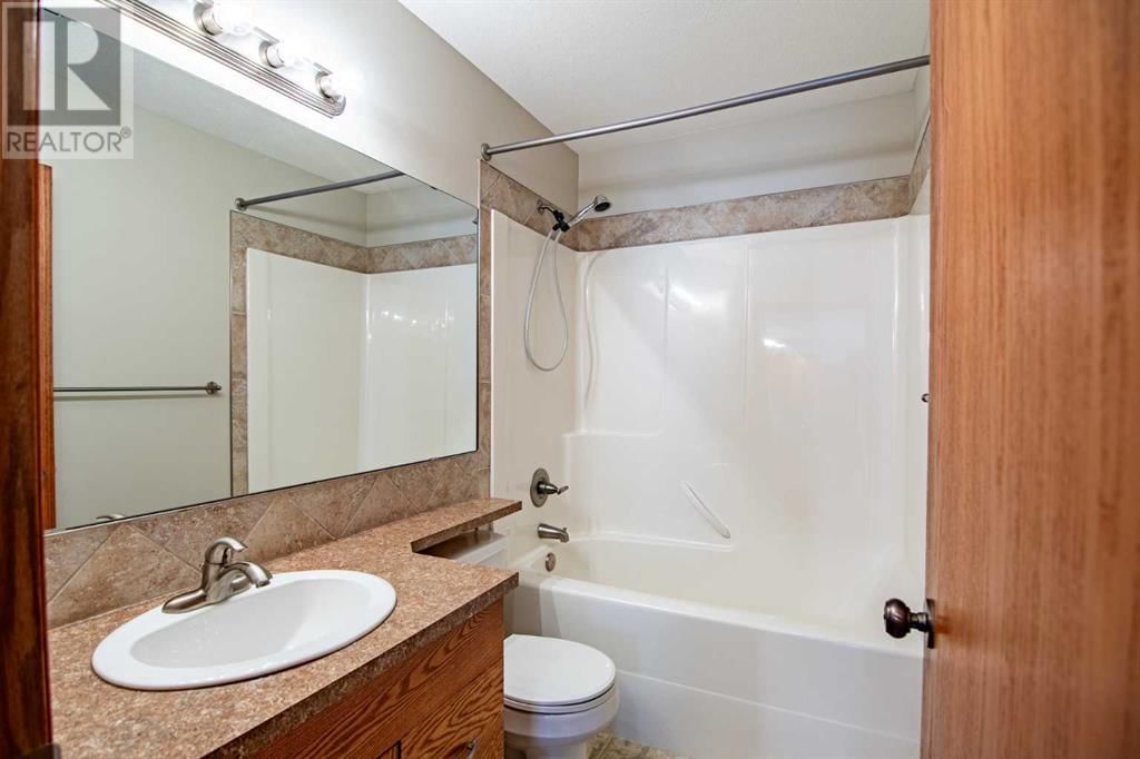 194 JASPAR CRESCENT Image 12