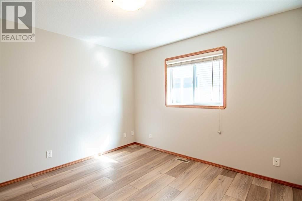 194 JASPAR CRESCENT Image 14