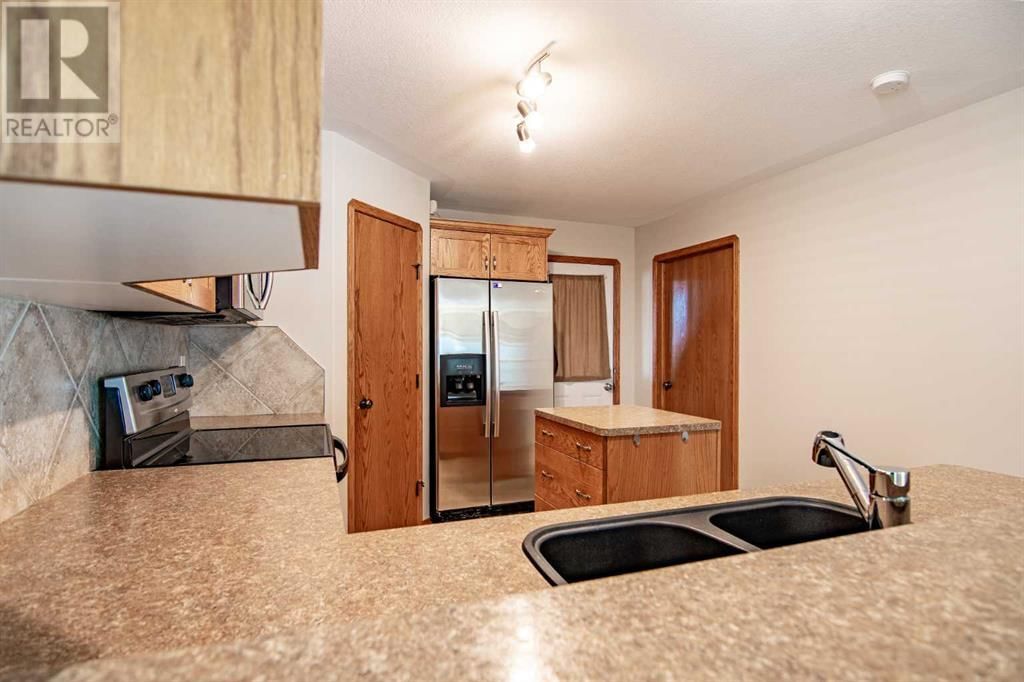 194 JASPAR CRESCENT Image 25