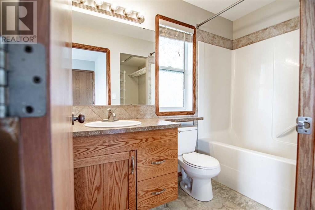 194 JASPAR CRESCENT Image 26