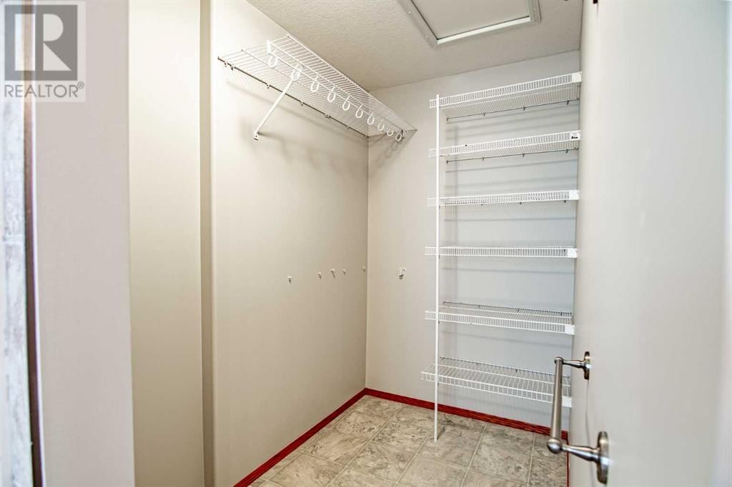 194 JASPAR CRESCENT Image 27