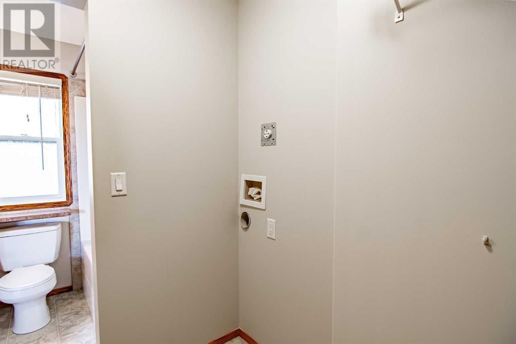 194 JASPAR CRESCENT Image 28