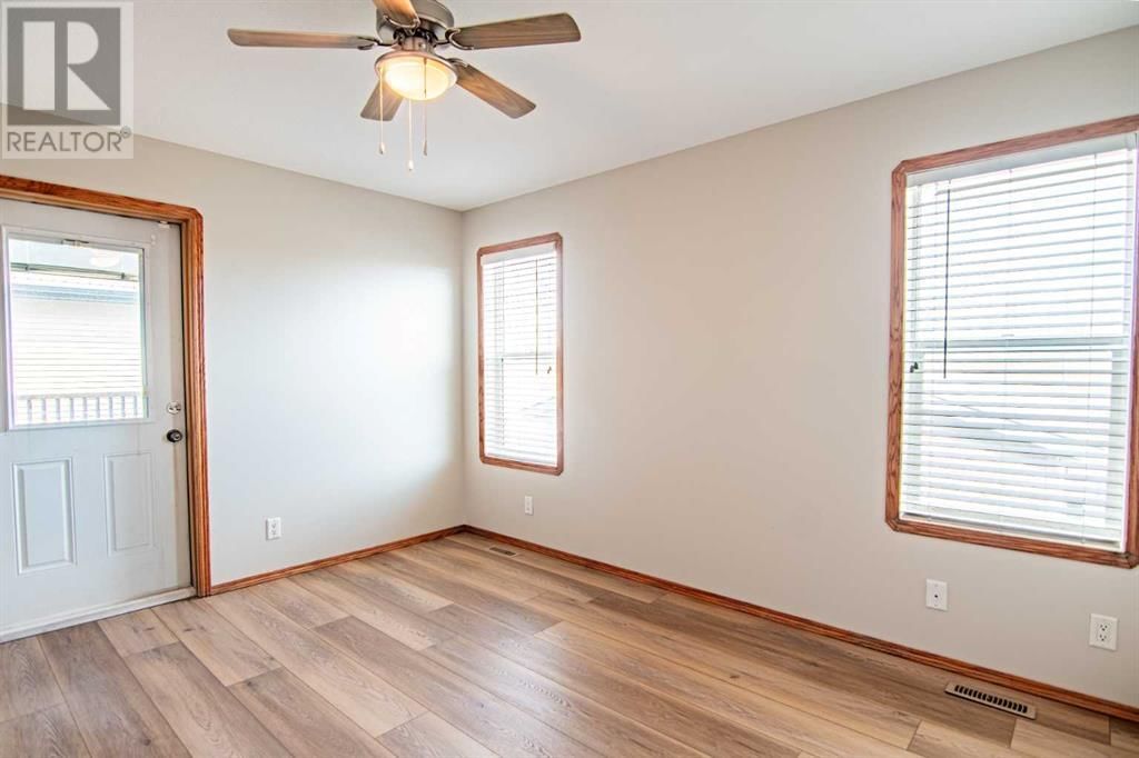 194 JASPAR CRESCENT Image 30