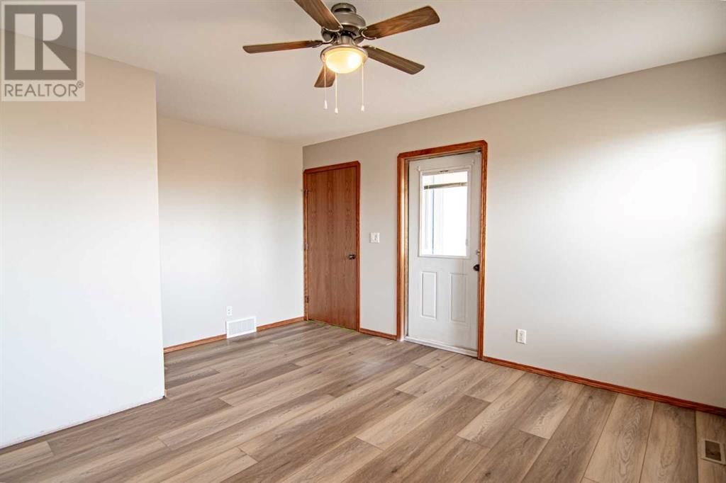 194 JASPAR CRESCENT Image 31