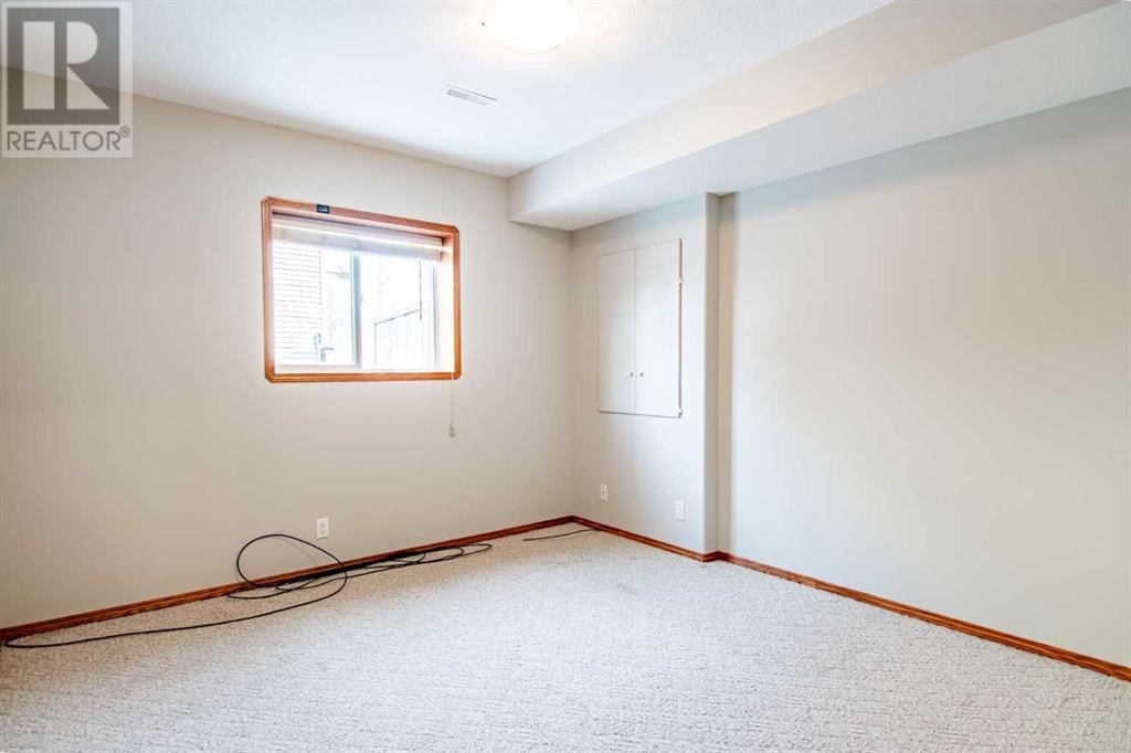 194 JASPAR CRESCENT Image 33