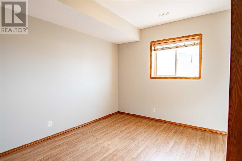 194 JASPAR CRESCENT Image 41