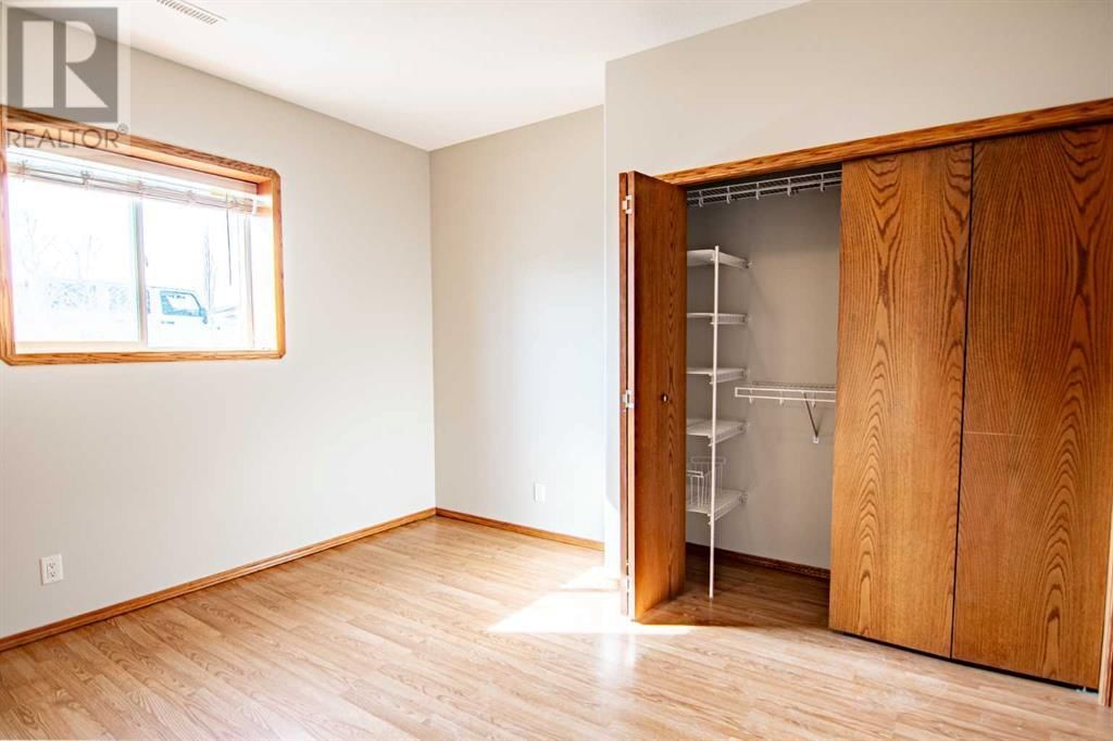 194 JASPAR CRESCENT Image 42