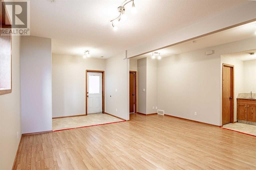 194 JASPAR CRESCENT Image 44